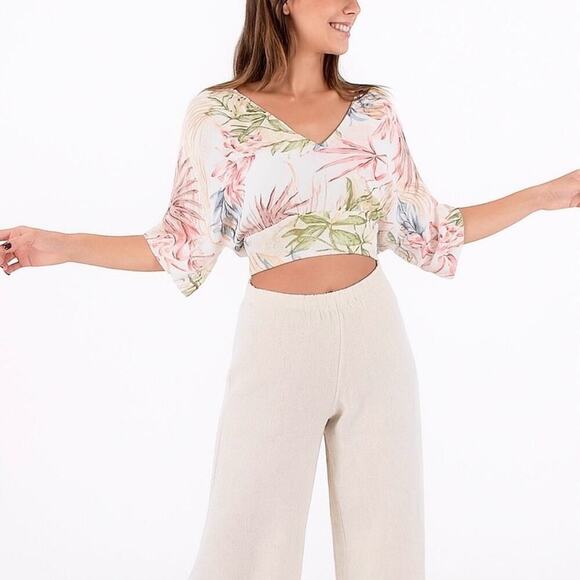 NWT Hurley Summer Palm Flounce Crop Tie Back V-Neck Top in Cream Multi Size L - Picture 2 of 9